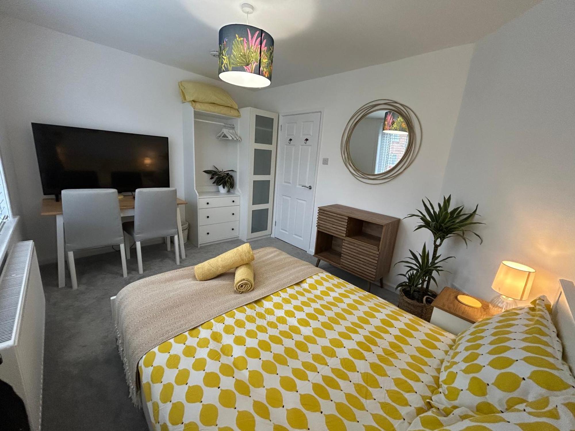 Urban Escape Entire Apartment Near Uni And Hospital Southampton Extérieur photo